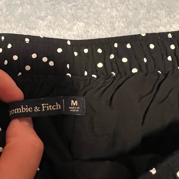 Abercrombie speckled black and white ruffle skirt - Picture 4 of 4